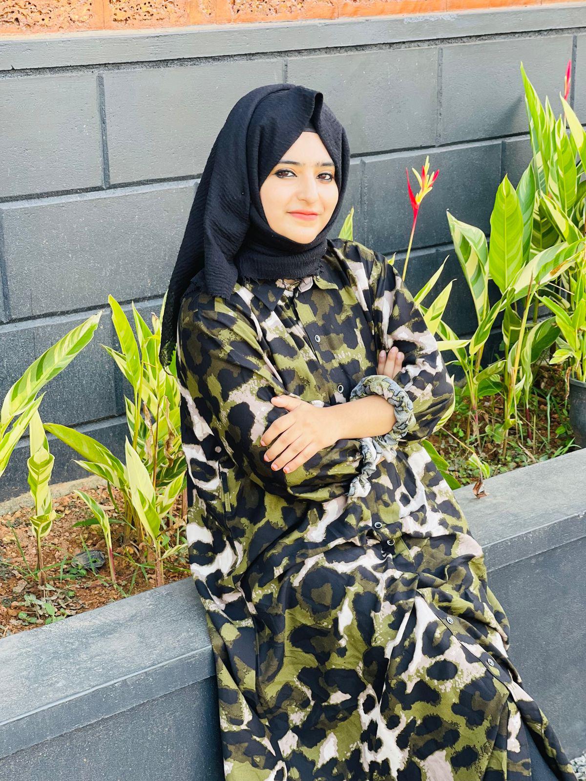 Olive Green Abstract Print Maxi Dress