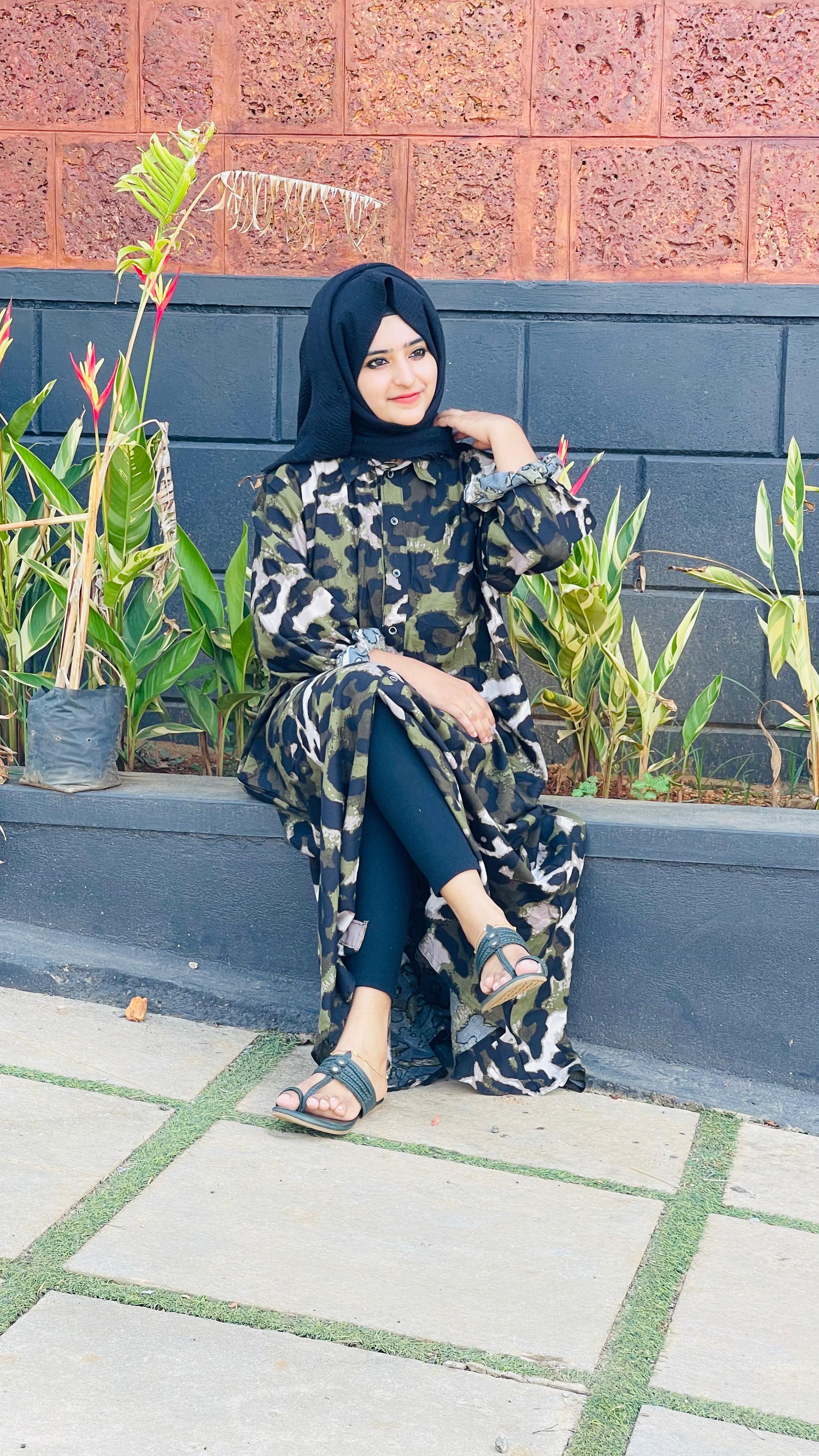 Olive Green Abstract Print Maxi Dress