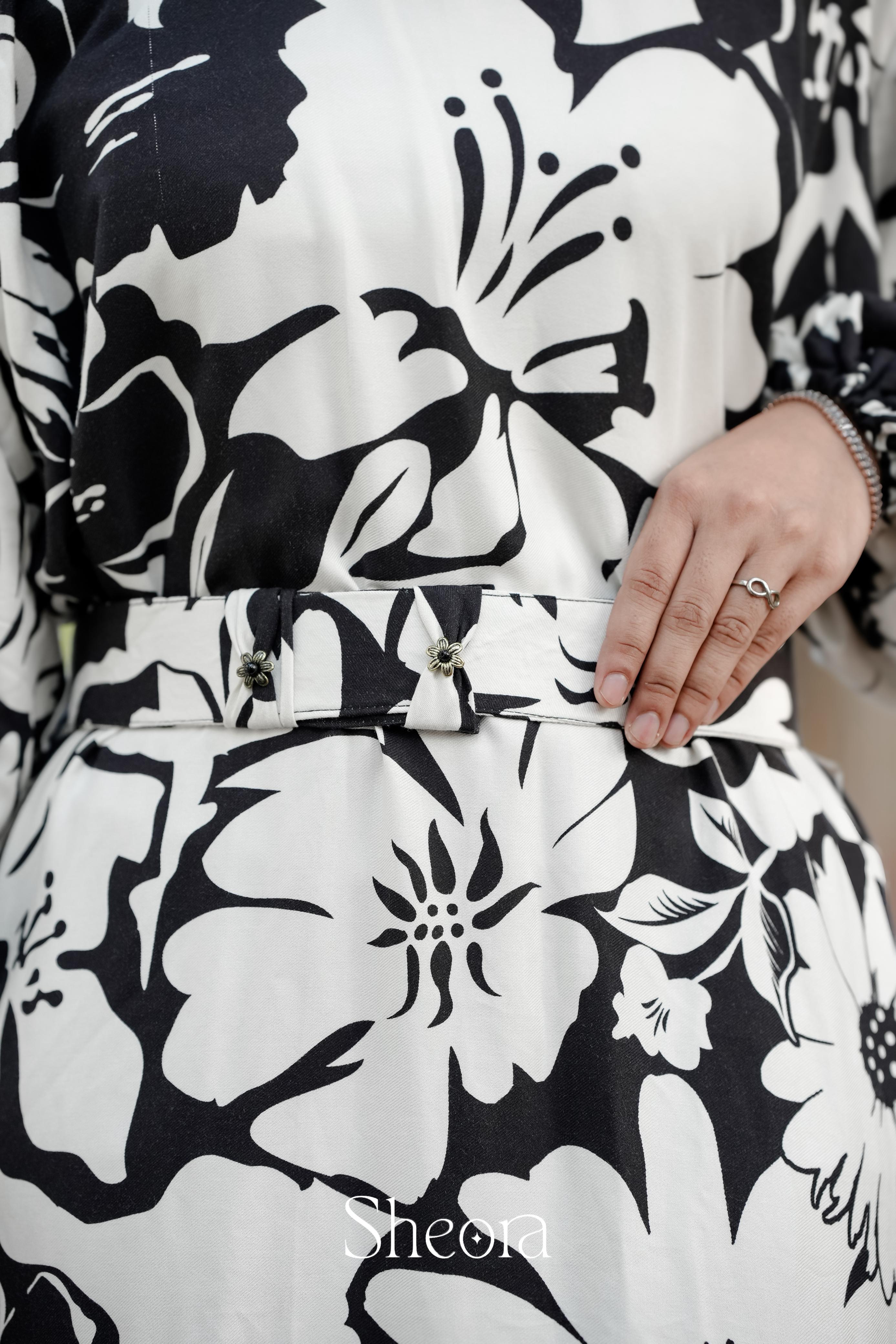 Black &White Floral Printed Maxi Dress